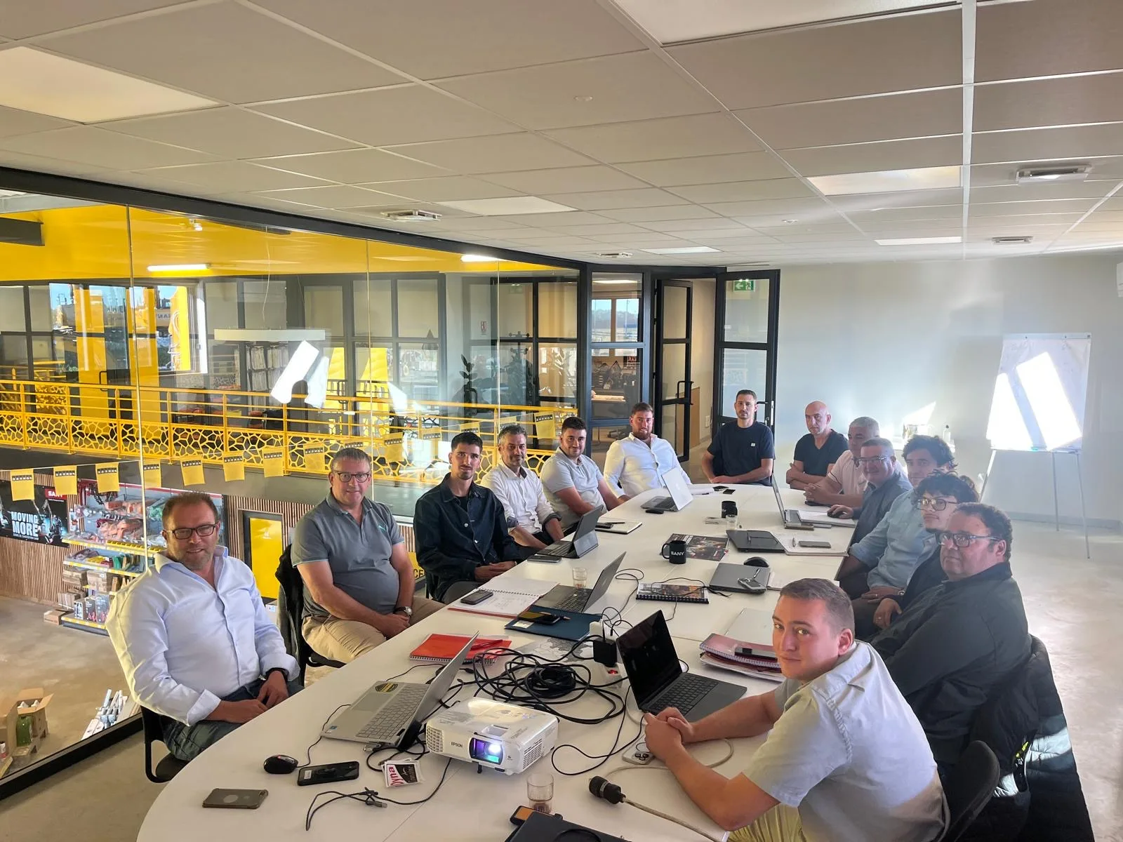🟡 Réunion de l’équipe commerciale DYNA — DIVERS SANY SANY NOTRE GAMME — à NEUILLE PONT PIERRE, Indre-et-Loire