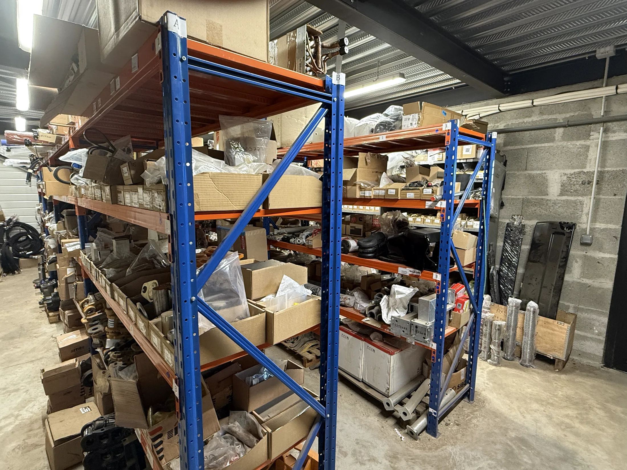 Deuxième magasin de pièces détachées DYNA pour matériels TP et forestiers