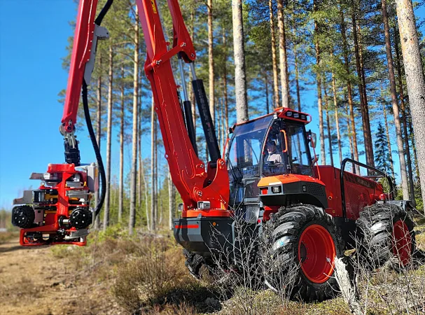 Abatteuse Nisula N6 quatre roues