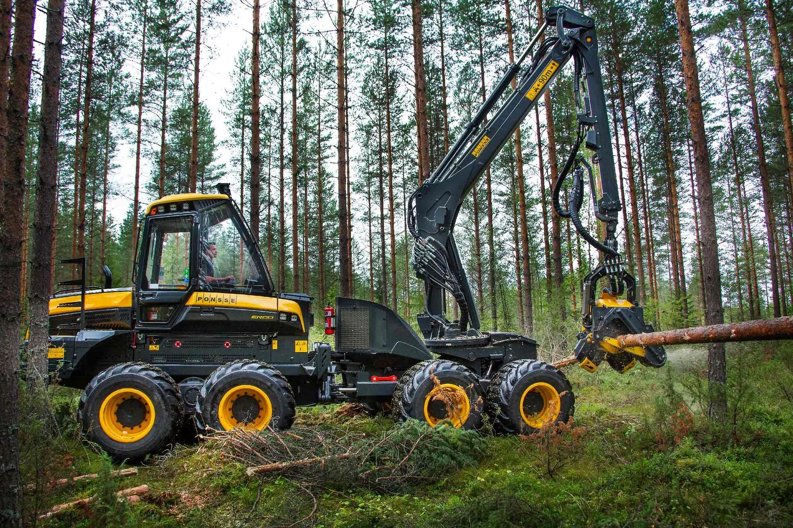 Abatteuse forestière PONSSE Ergo dans le Calvados