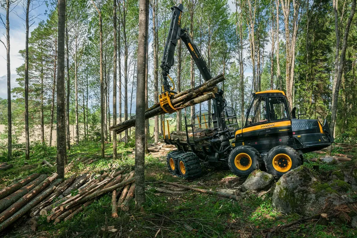 Porteur forestier PONSSE Wisent dans le Calvados
