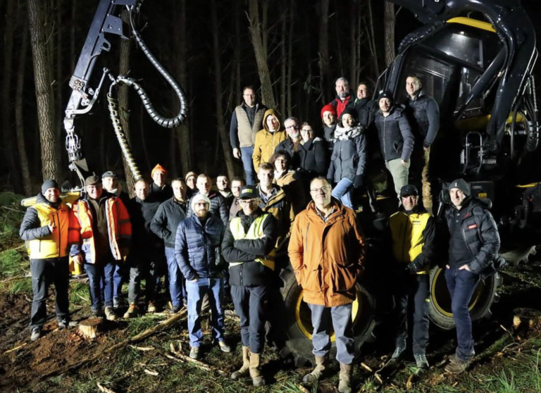 EQUIPE DYNA - DYNA-TOURAINE - SAV - COMMERCIAL -SANY -PONSSE - PELLES